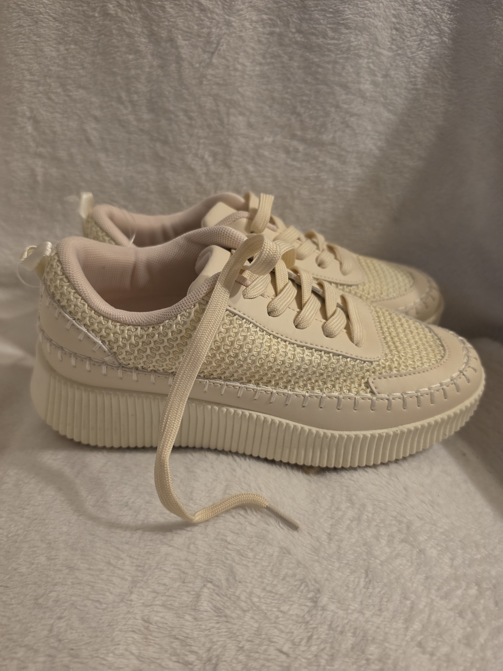 NWOT Sheelah Timeless-12 Knitted Platform Sneakers - Beige/Nude - Women's Size 8